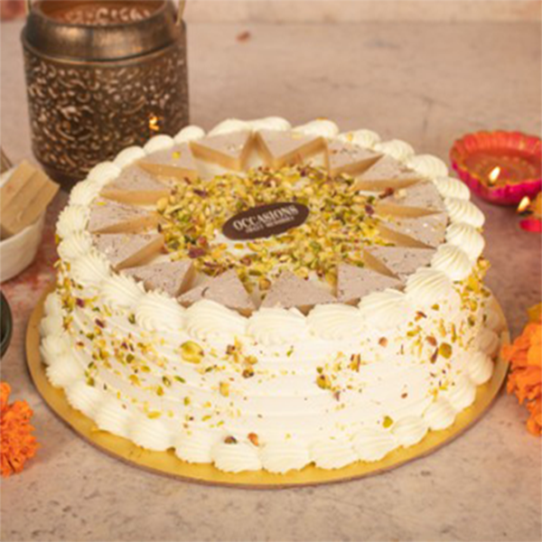 Chocolate Kaju Katli Cake Recipe: How to Make Chocolate Kaju Katli Cake  Recipe - bigbasket Cookbook| bigbasket.com