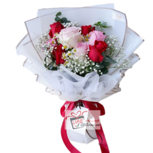 Pink and red flower bouquet