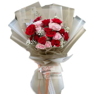 Red pink flower bouquet